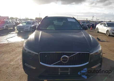 2022 Volvo Xc60 B5 Momentum z USA, uszkodzony, nr VIN YV4L12RK6N1035585